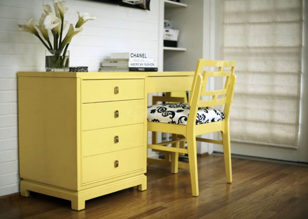 โต๊ะเขียนหนังสือ โต๊ะไม้ทำงาน สีเหลือง สไตล์วินเทจ