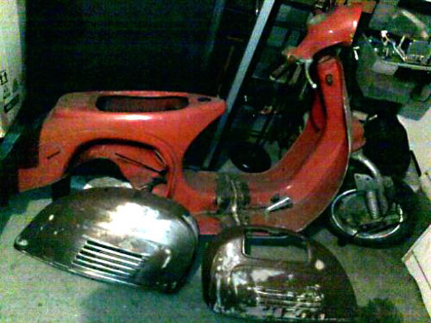 ซากรถ Vespa รุ่นโบราณ