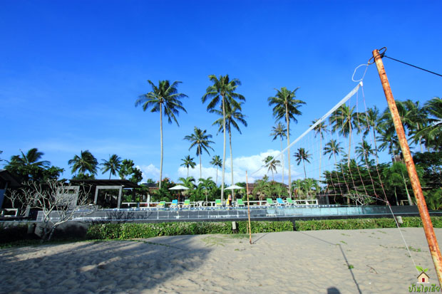 สนามวอลเลย์บอลชายหาด ในรีสอร์ท