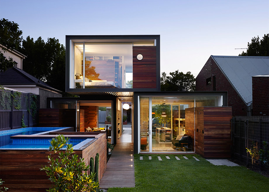 Glass-box-home-by-Austin-Maynard