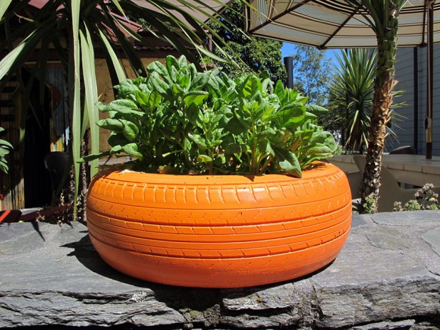 tire-vegetable-planter-06