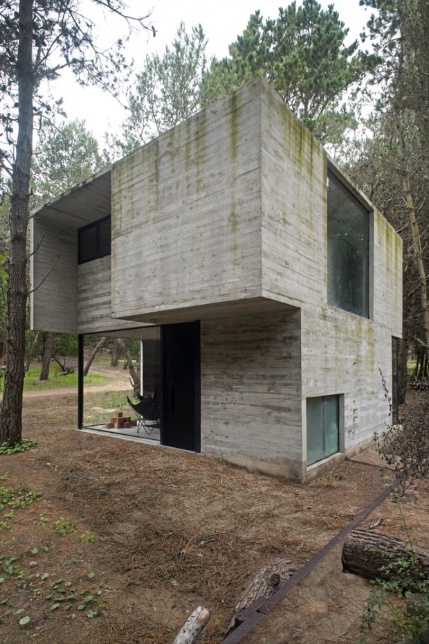 H3-concrete House in nature-26