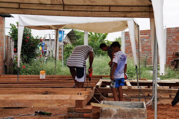 pallets-House-Ecuador-02