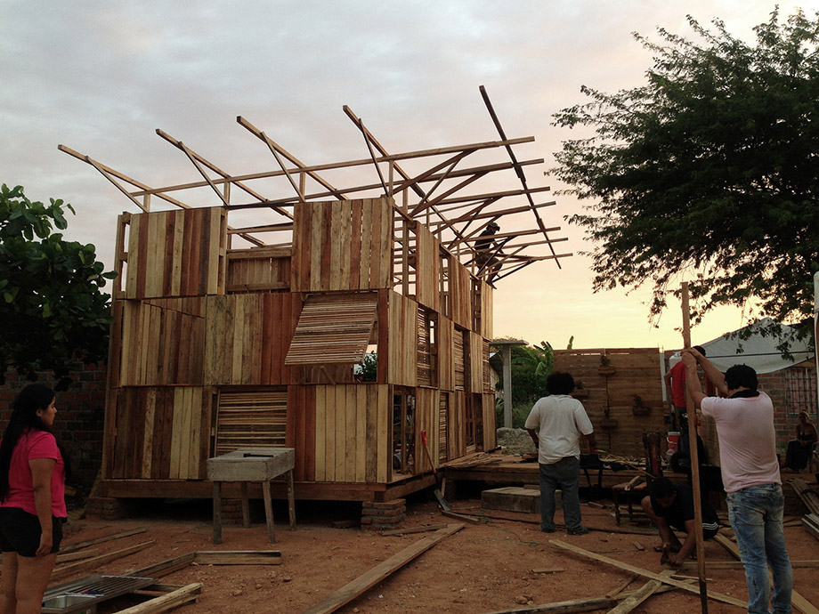 การก่อสร้างบ้าน pallets