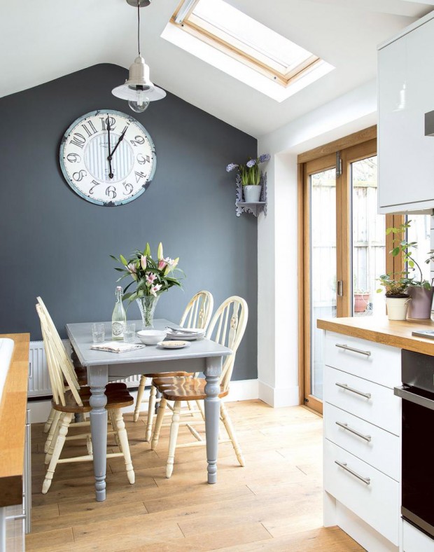 Grey-kitchen-diner-with-skylight-window