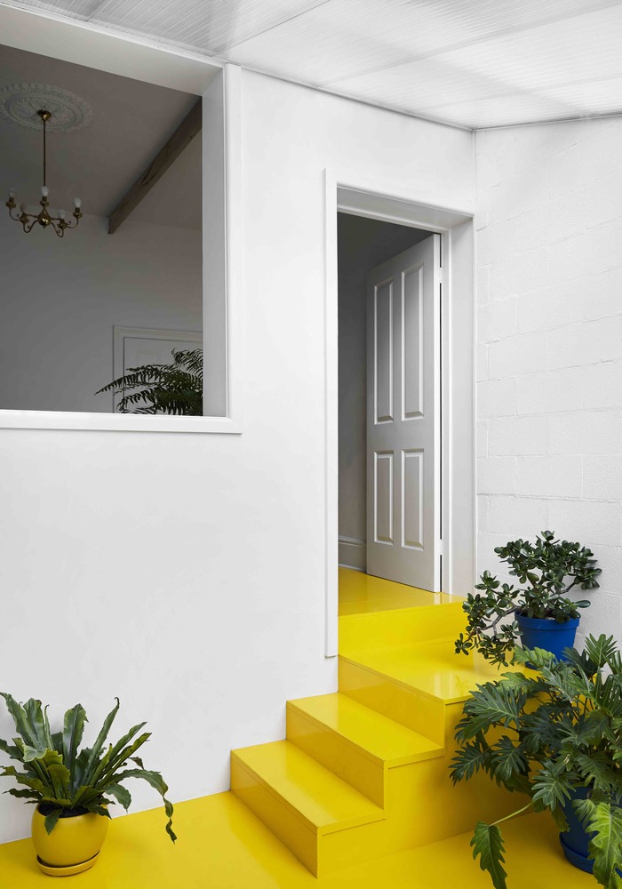 ธีมบ้านสีเหลือง-ขาว