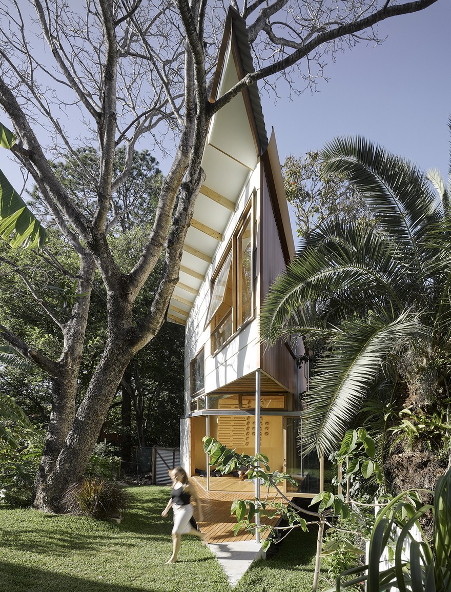 บ้านน้อยในสวนหลังบ้าน