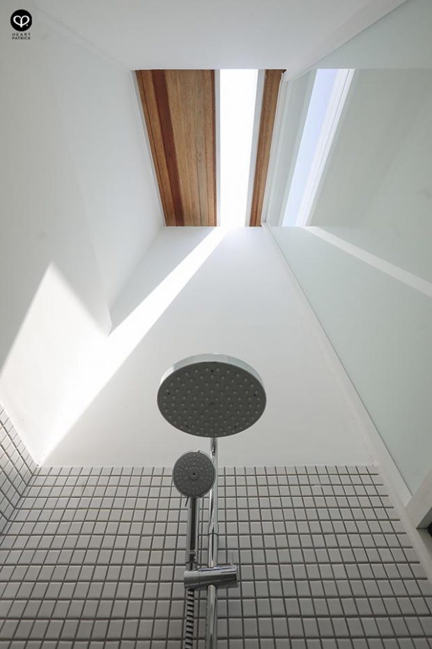 ช่องแสง skylight ในห้องน้ำ