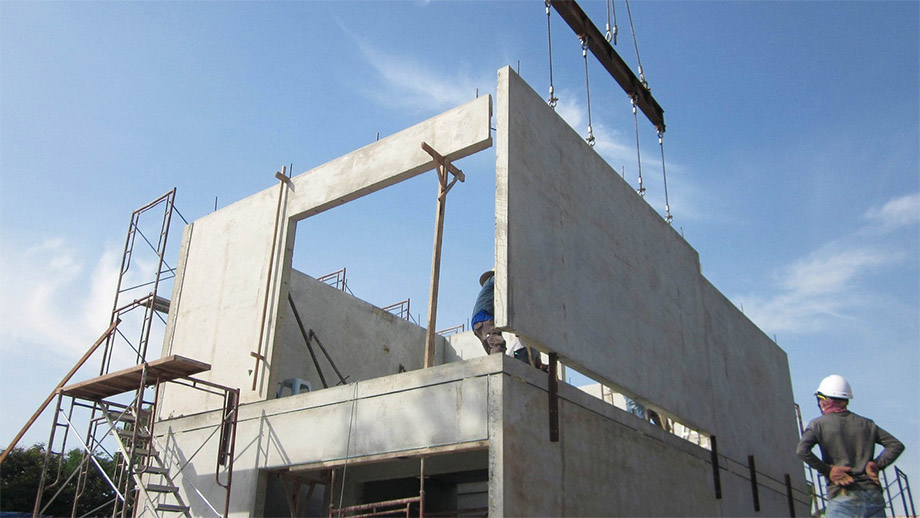 precast concrete wall