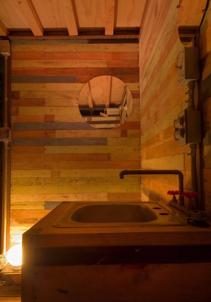 ห้องน้ำตกแต่งด้วยไม้