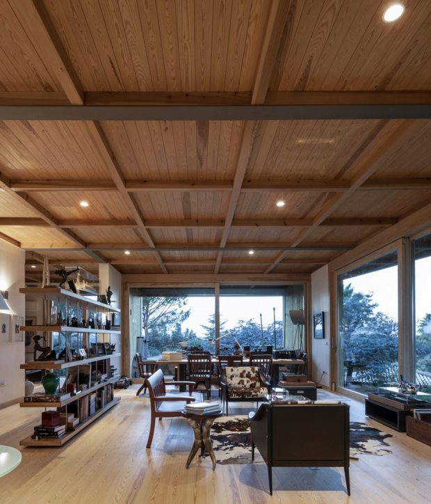 เพดานและพื้นไม้