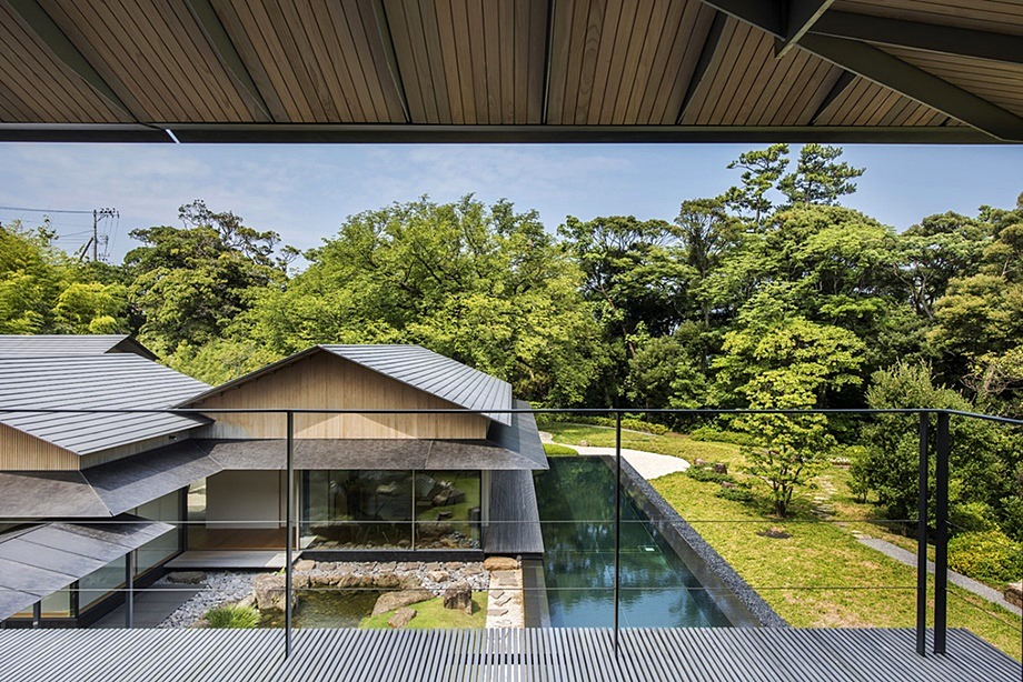 บ้านญี่ปุ่นล้อมสวนน้ำ