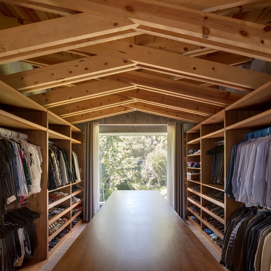 walk-in closet โครงหลังคาไม้ถัก