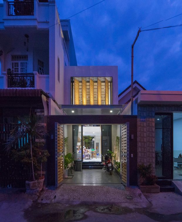 บรรยากาศบ้านยามค่ำ