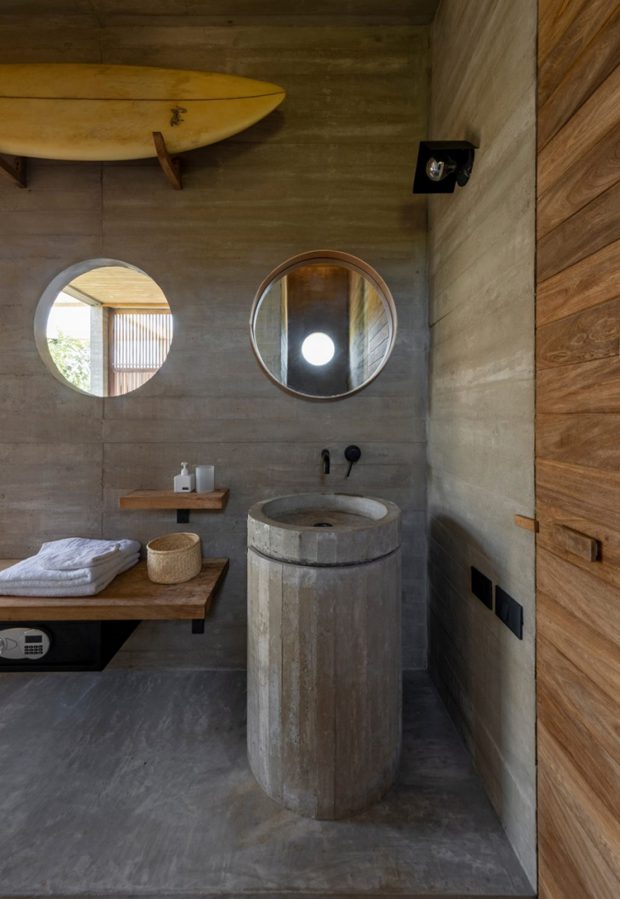 ห้องน้ำคอนกรีตผสมไม้