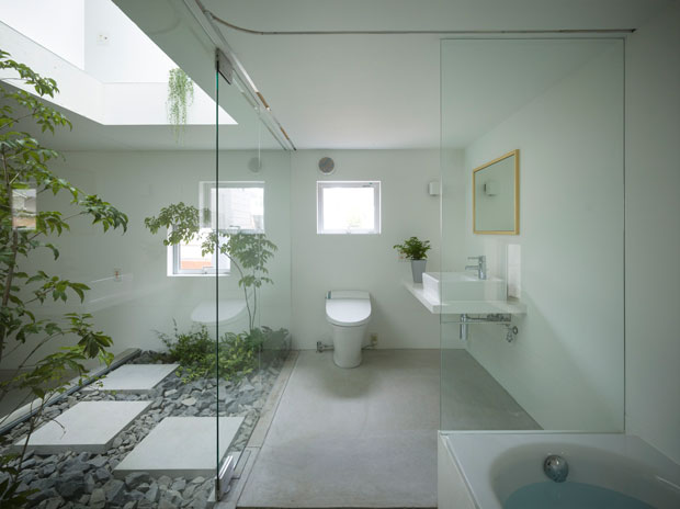 ห้องน้ำโทนสีขาวตกแต่งสไตล์ธรรมชาติ