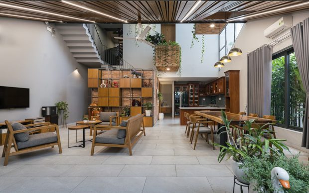 บ้าน open plan ตกแต่งต้นไม้ภายใน