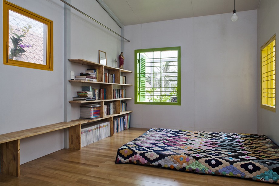 ห้องนอนปูพื้นไม้