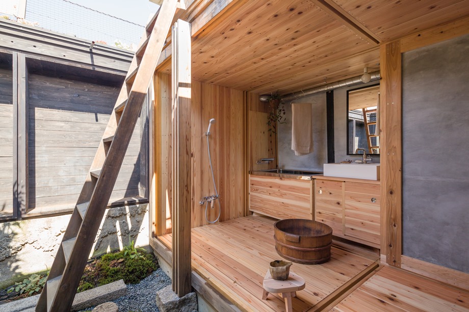ห้องอาบน้ำสไตล์ญี่ปุ่นเปิดโล่ง