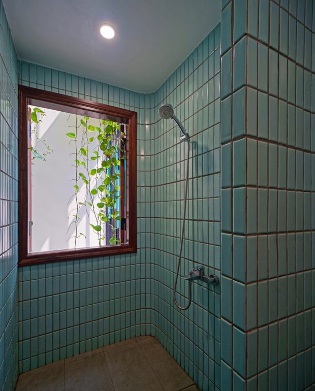 ห้องน้ำตกแต่งกระเบื้อง subway สีฟ้า