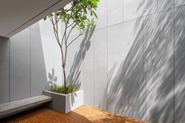 คอร์ทยาร์ดมีช่องแสง skylight 
