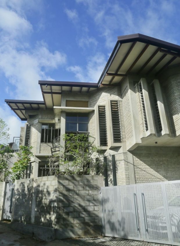 บ้านคอนกรีตก่ออิฐโชว์แนว