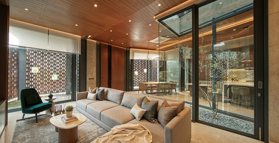 คอร์ทยาร์ดจัดสวนกลางบ้าน