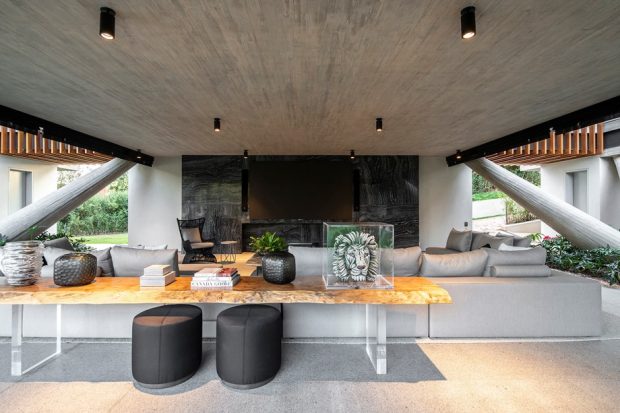 บ้านคอนกรีตโมเดิร์นผนังเปิดโล่งสองด้าน