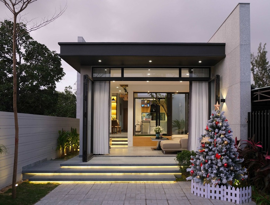 บ้านโมเดิร์นหลังคาแบนโทนสีขาวดำ