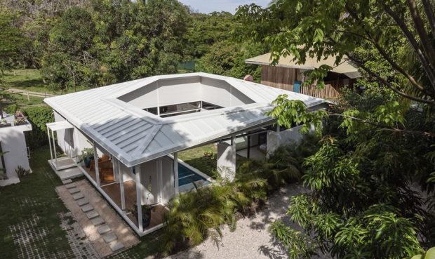 บ้านหลังคาเมทัลชีทมี open space บนหลังคา