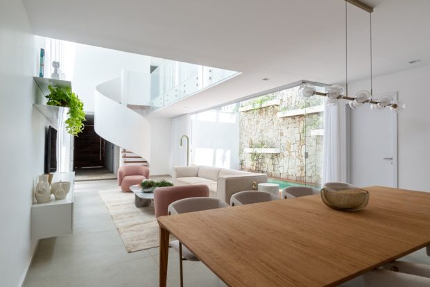 บ้าน openplan เชื่อมต่อพื้นที่ชั้นล่าง
