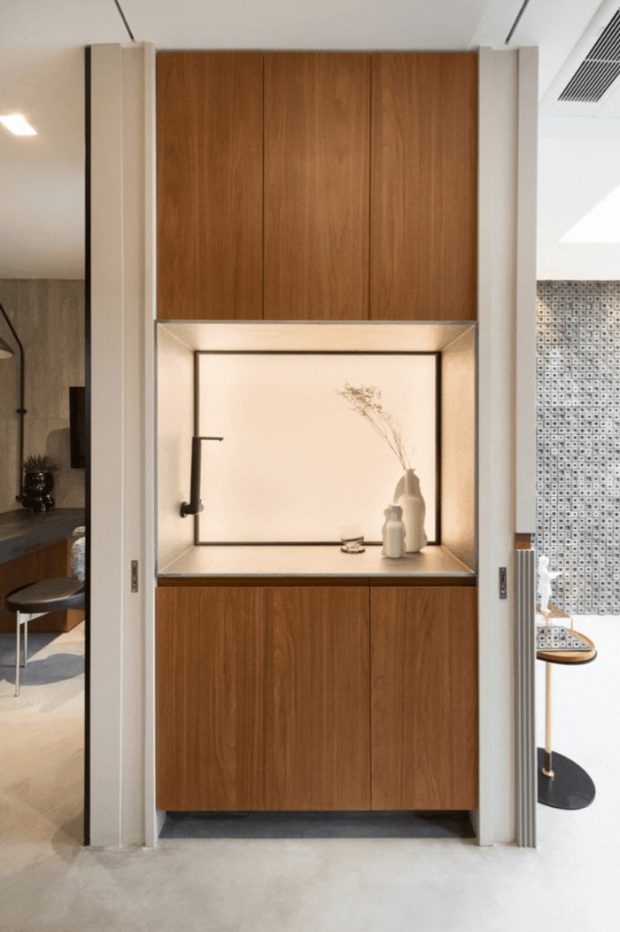 ตู้มีประตูแบบ pocket door สองด้าน