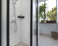 ห้องน้ำตกแต่งด้วย subway tiles