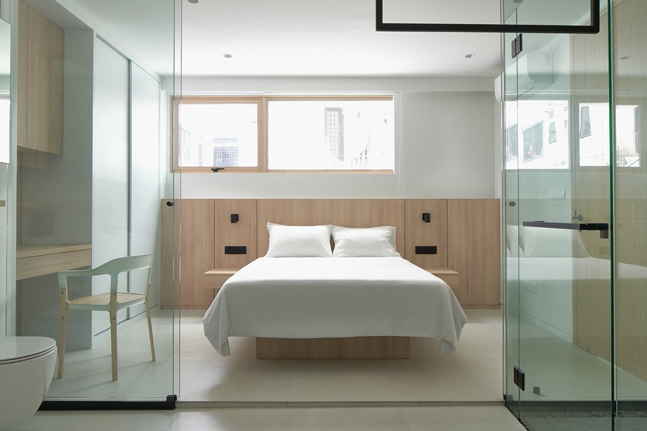 ห้องนอนโมเดิร์นมินิมอลสีขาวตกแต่งไม้