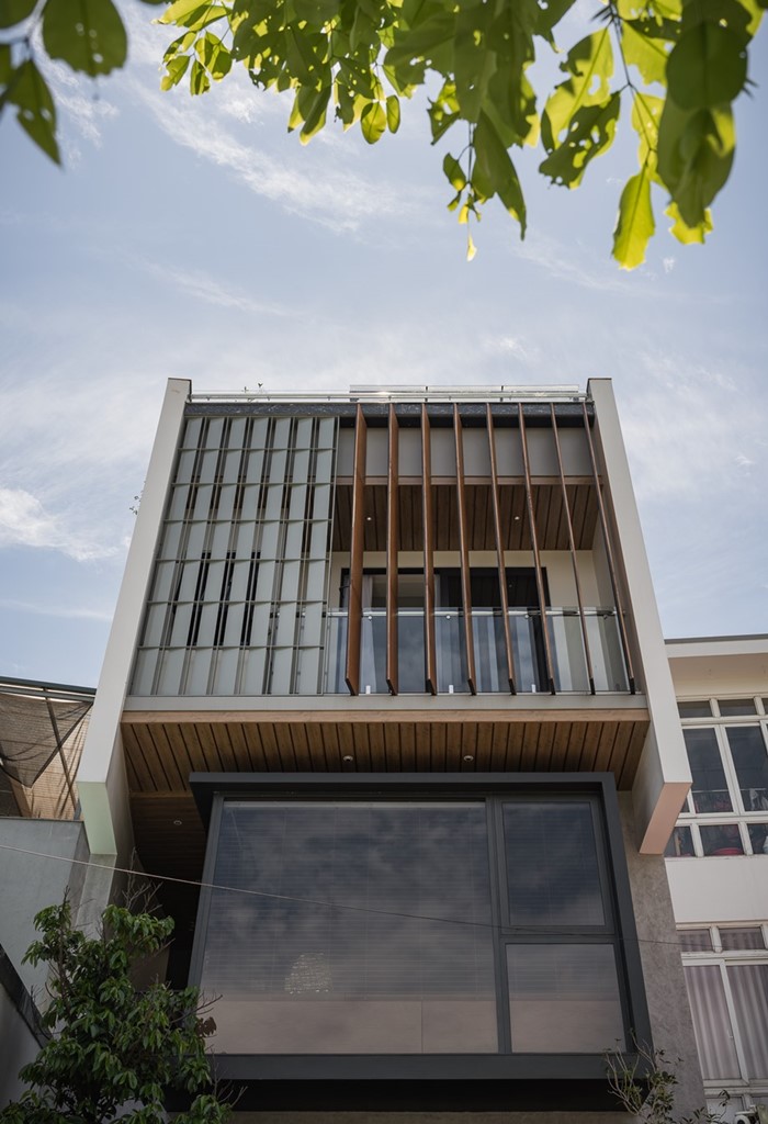 บ้านโมเดิร์นทรอปิคอลเปิดปิดฟาซาดได้