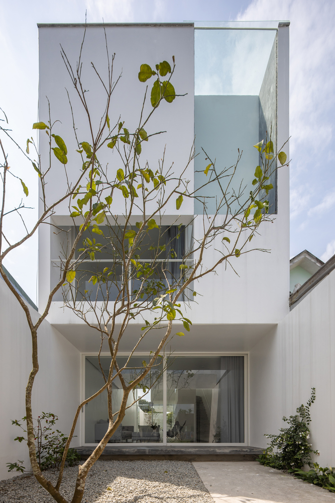บ้านโมเดิร์นสีขาว
