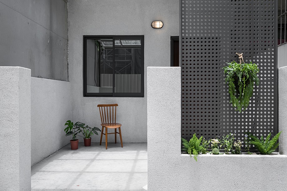 บ้านสไตล์โมเดิร์นมินิมอลสีขาวเทาดำ