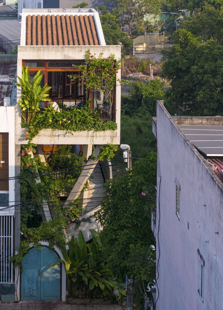 บ้านผสานธรรมชาติผ่านช่องว่าง