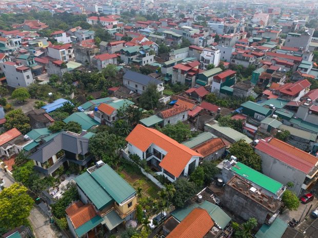 บ้านหลังคาจั่วตัดพื้นที่หลังคาธรรมชาติ