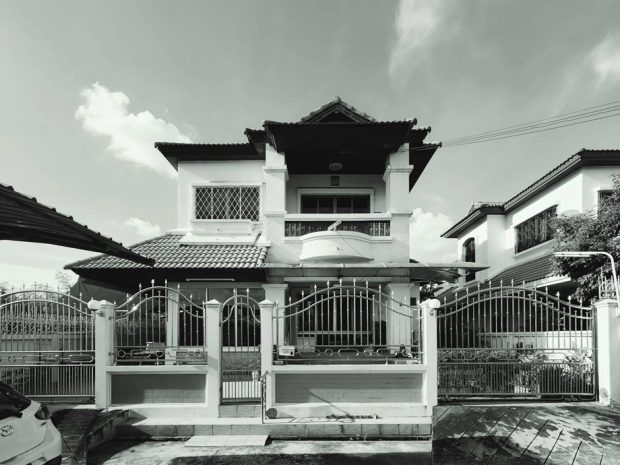 บ้านเก่าก่อนรีโนเวท