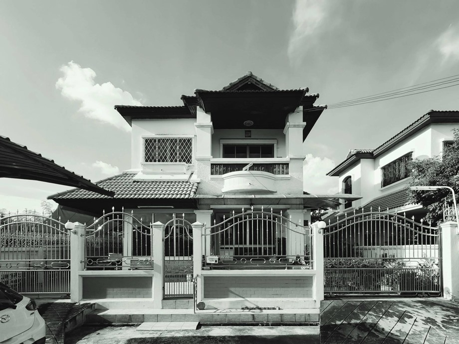 บ้านเก่าก่อนรีโนเวท