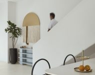 ตกแต่งบ้านสไตล์มินิมอลและเส้น Arch โค้ง