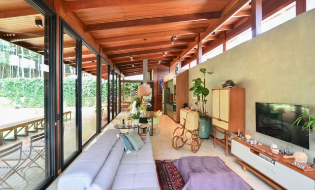 บ้าน open plan วางฟังก์ชันเรียงยาวในพื้นที่เดียว