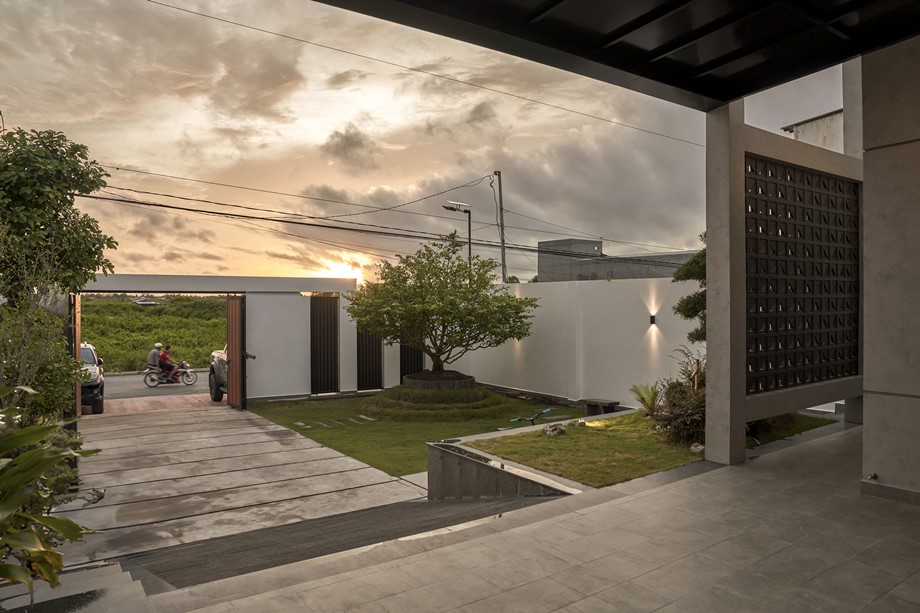 ลานสวนหน้าบ้าน