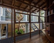 บ้านมีที่โล่งจัดสวนตรงกลาง