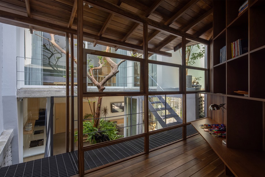 บ้านมีที่โล่งจัดสวนตรงกลาง