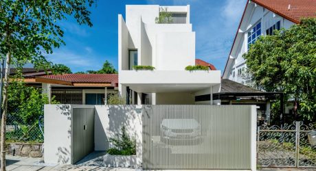 บ้านสีขาวล้วน