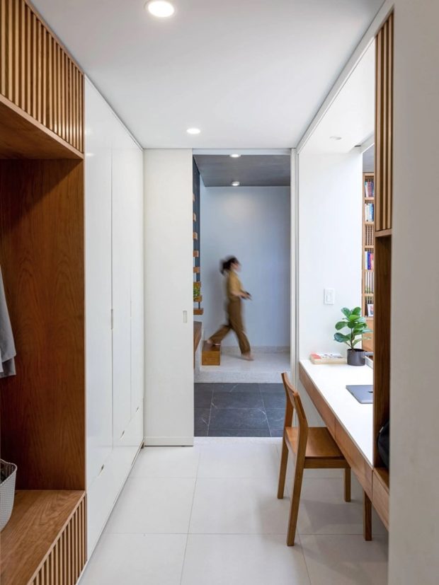 walk-in closet