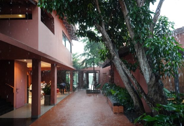 บรรยากาศบ้านเมื่อฝนตก