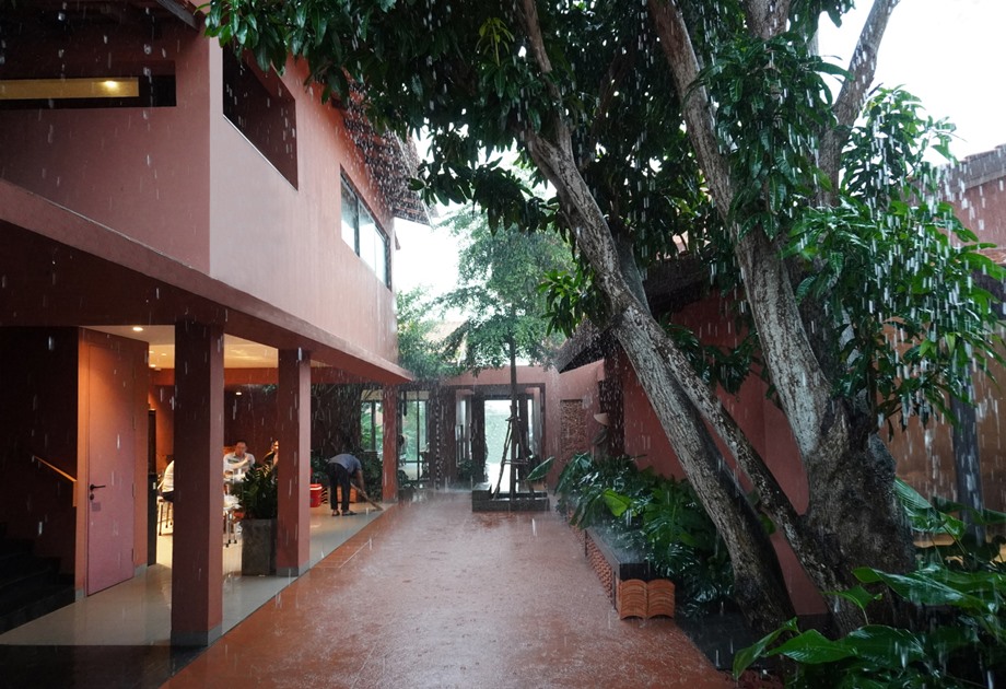 บรรยากาศบ้านเมื่อฝนตก
